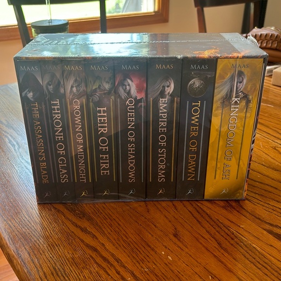 Other - Throne of Glass Paperback Box Set UNOPENED Original Covers OOP